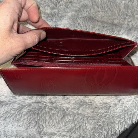 Women’s or Men’s Cartier Long Red Wallet! Preloved but no flaws! Snap is snappin - Picture 10 of 17
